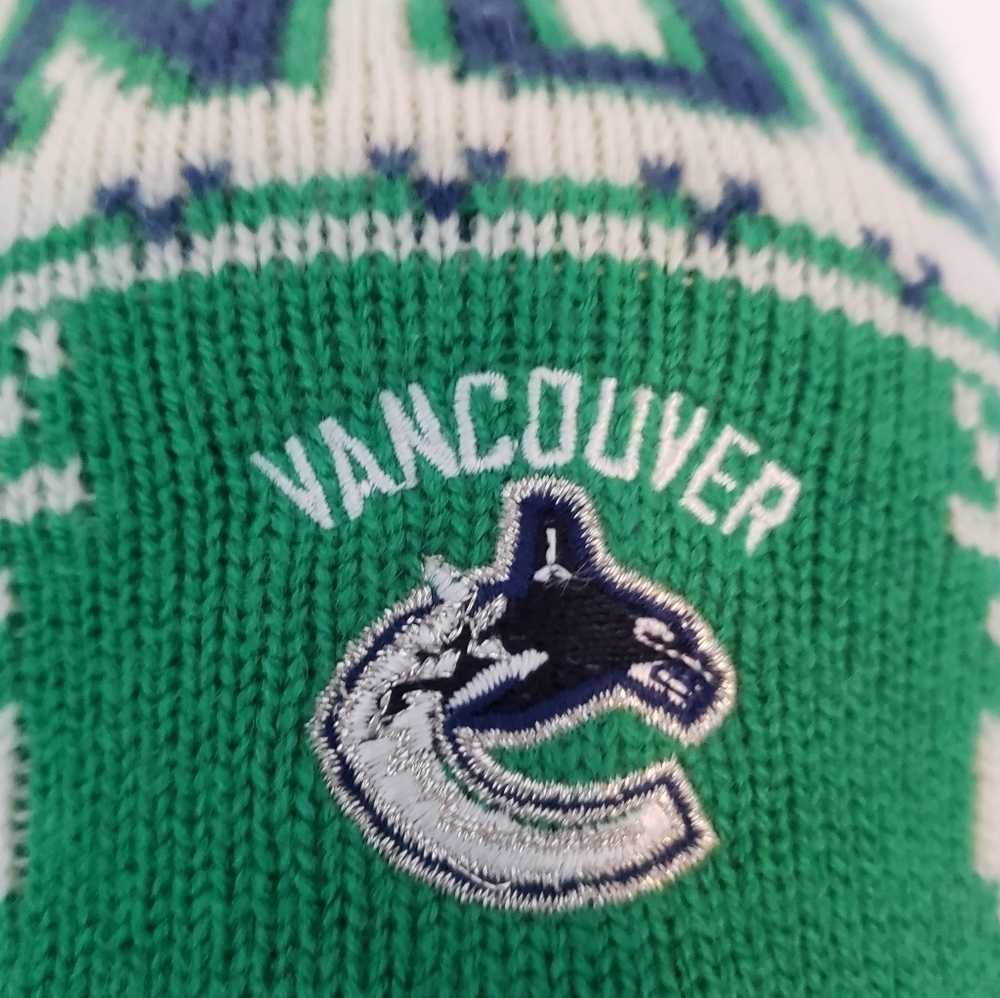 REEBOK NHL Vancouver Canucks Beanie Touqe OS - Picture 9 of 10